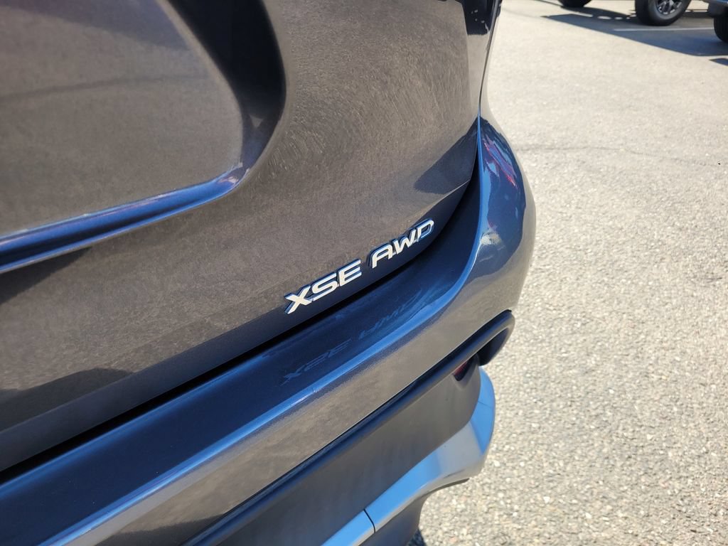 Used 2022 Toyota Highlander XSE AWD/4WD image 7