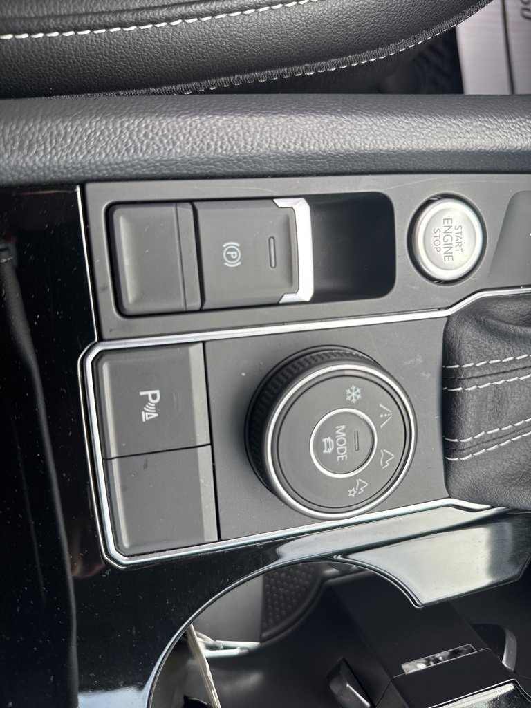 Used 2022 Volkswagen Atlas SEL image 35