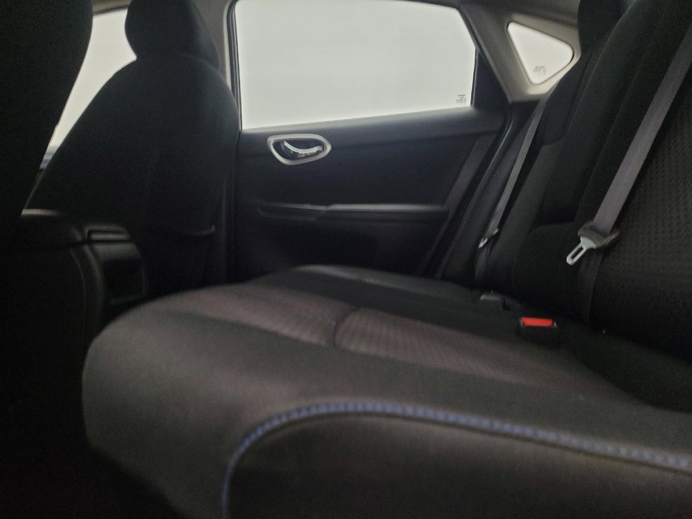 Used 2019 Nissan Sentra SR FWD image 18