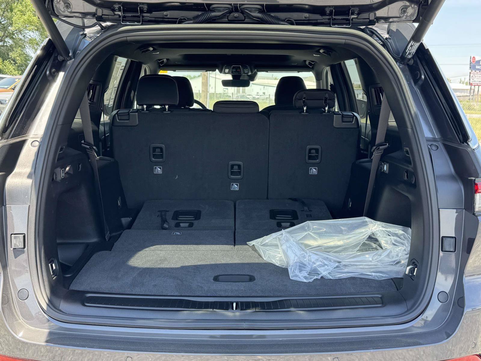 New 2026 Jeep Grand Cherokee L 4WD image 18