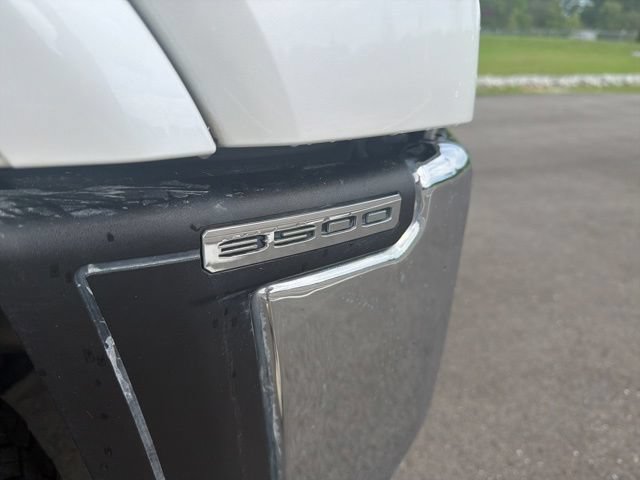 Used 2024 GMC Sierra 3500 SLT w/ SLT Convenience Package AWD/4WD image 4