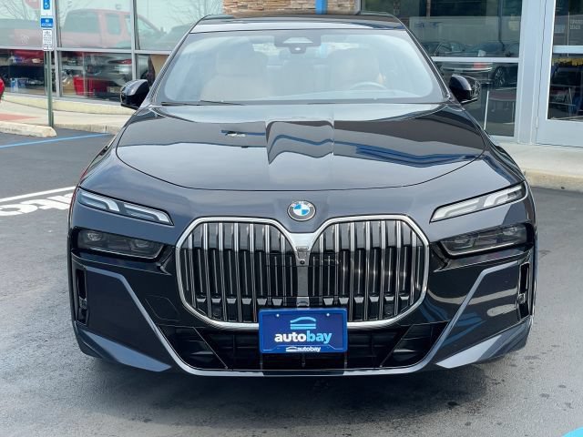 Used 2025 BMW 740i xDrive AWD/4WD image 12