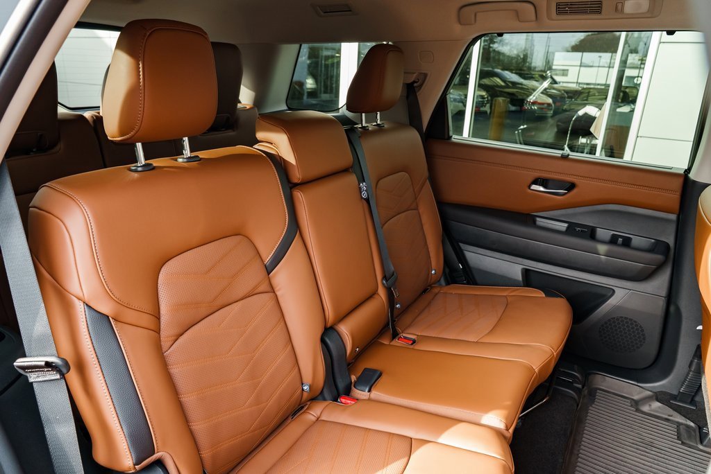 New 2025 Nissan Pathfinder Platinum image 26
