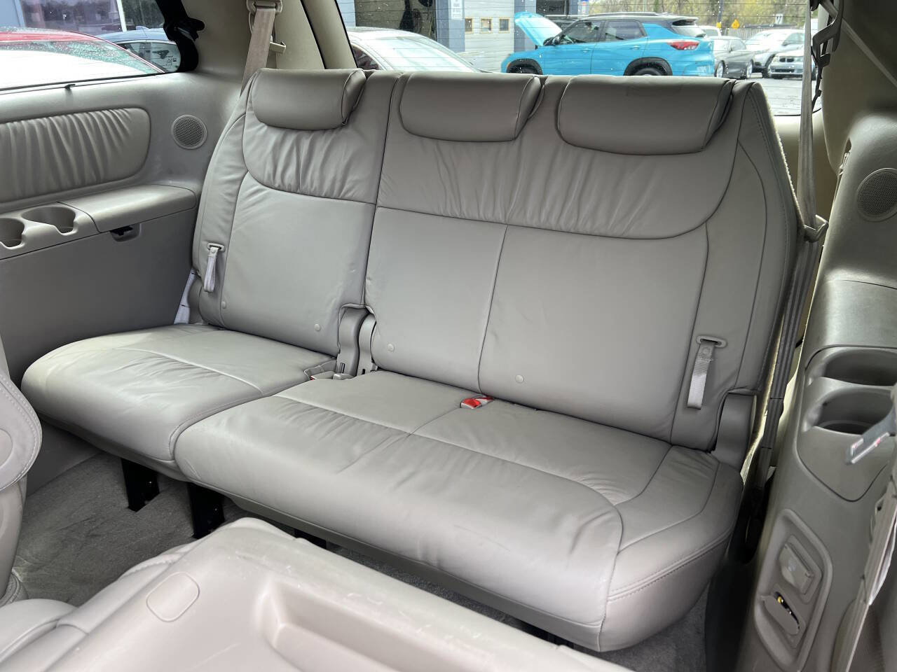 Used 2010 Toyota Sienna XLE Limited AWD/4WD image 9