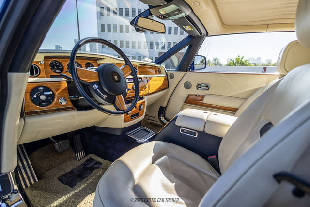 Used 2010 Rolls-Royce Phantom Drophead Coupe RWD image 73