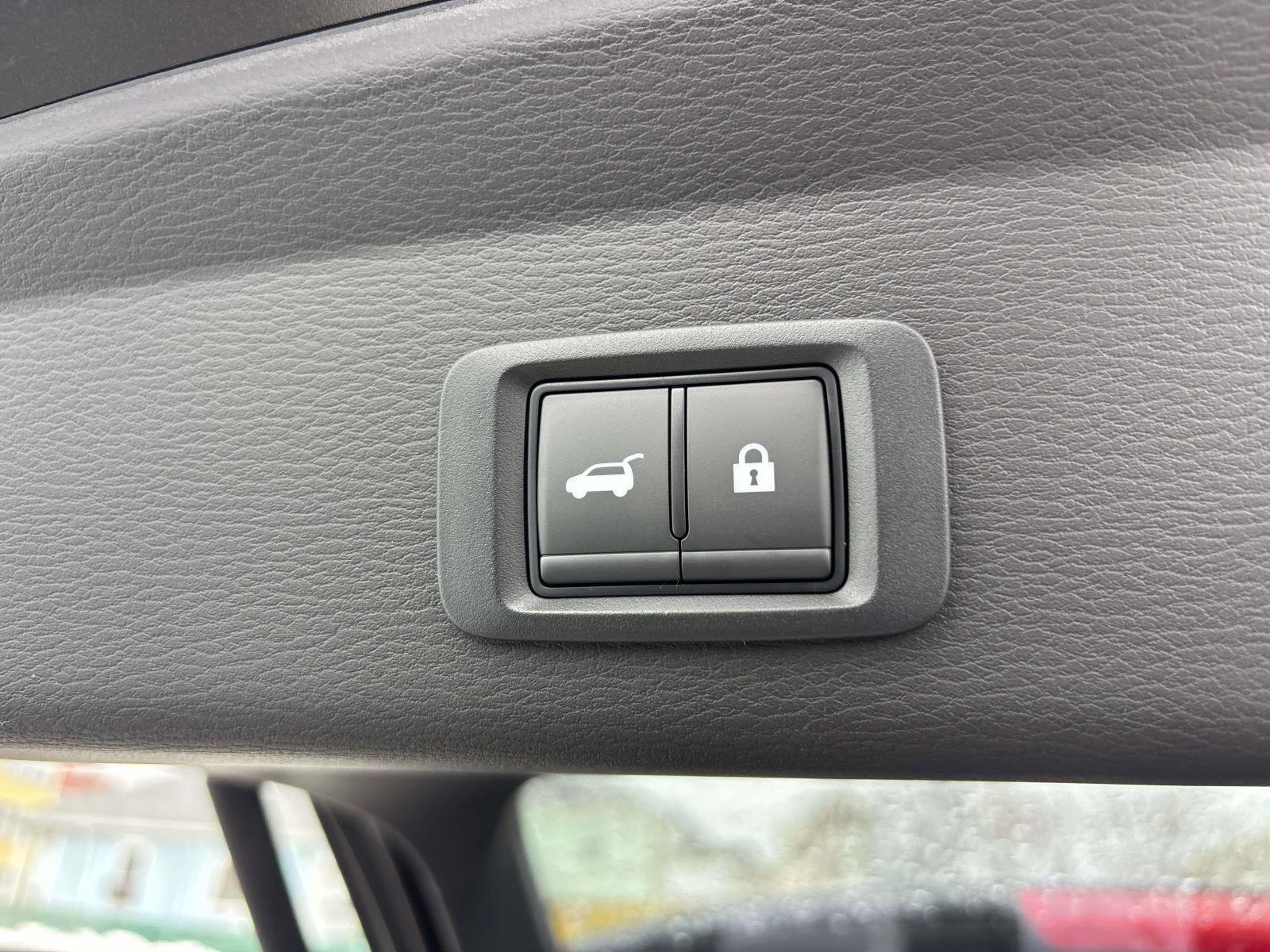 New 2026 Mitsubishi Outlander SE image 4