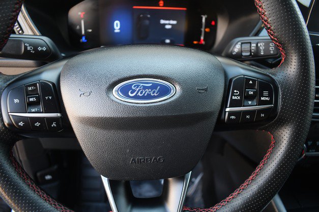 Used 2025 Ford Escape ST-Line Select AWD/4WD image 30