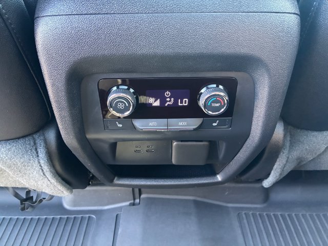 Used 2026 Chevrolet Traverse High Country AWD/4WD image 16