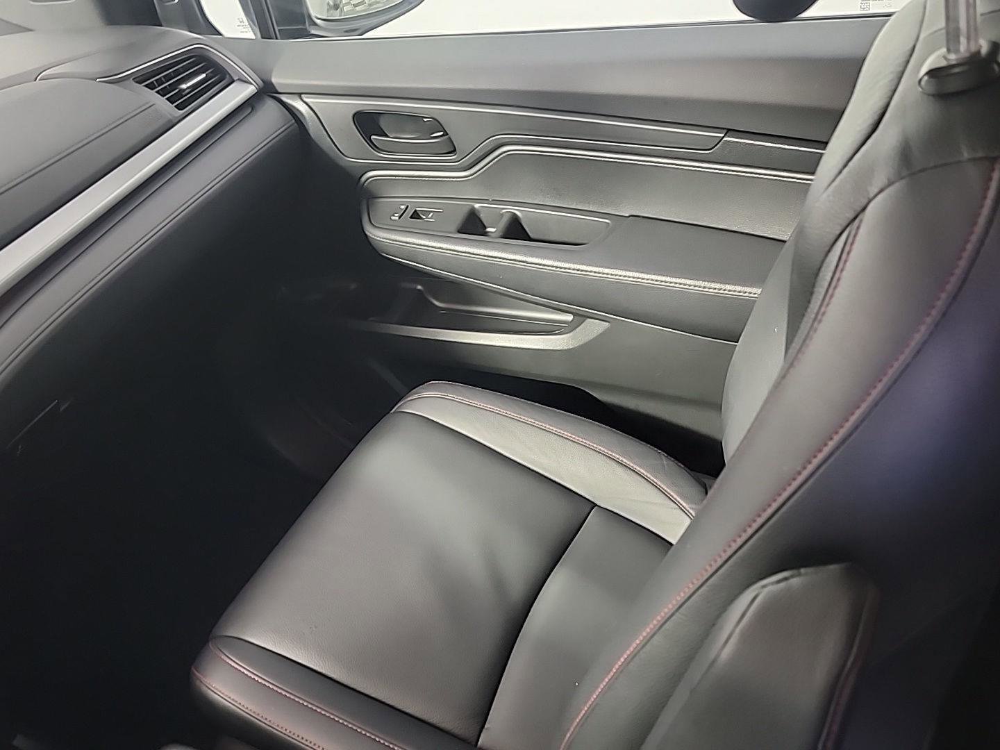 Certified 2023 Honda Odyssey Sport image 22