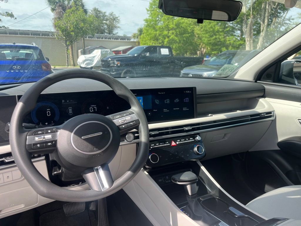Used 2026 Hyundai Tucson SEL FWD image 4