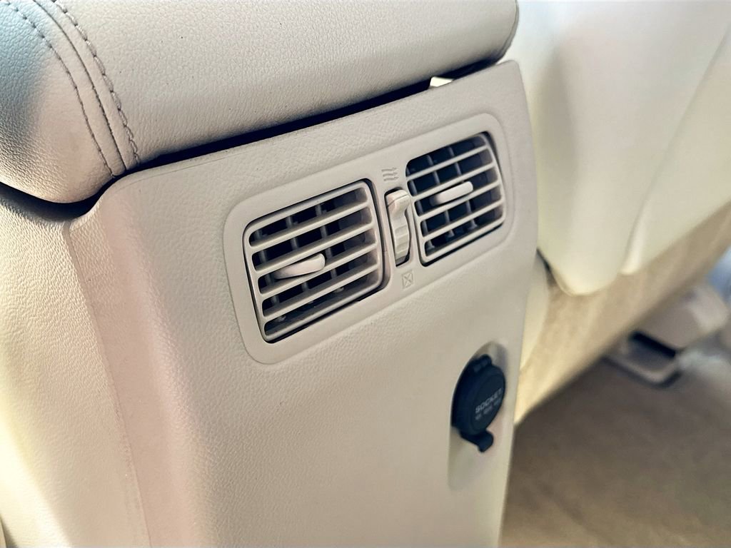 Used 2016 INFINITI QX70 AWD w/ Premium Package image 21