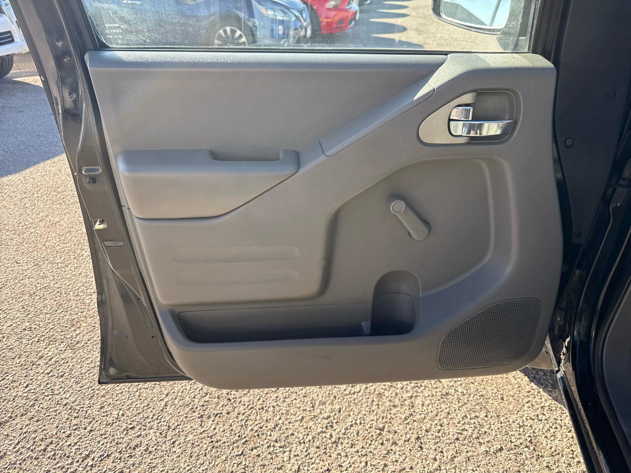 Used 2019 Nissan Frontier S image 11