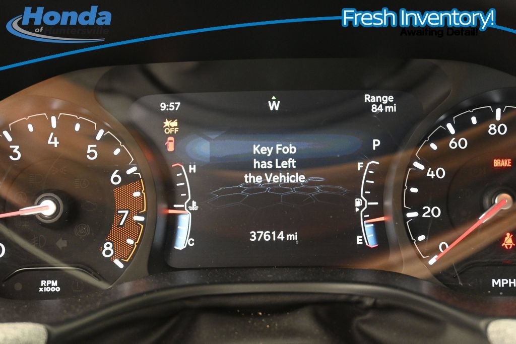 Used 2025 Jeep Compass Latitude AWD/4WD image 15