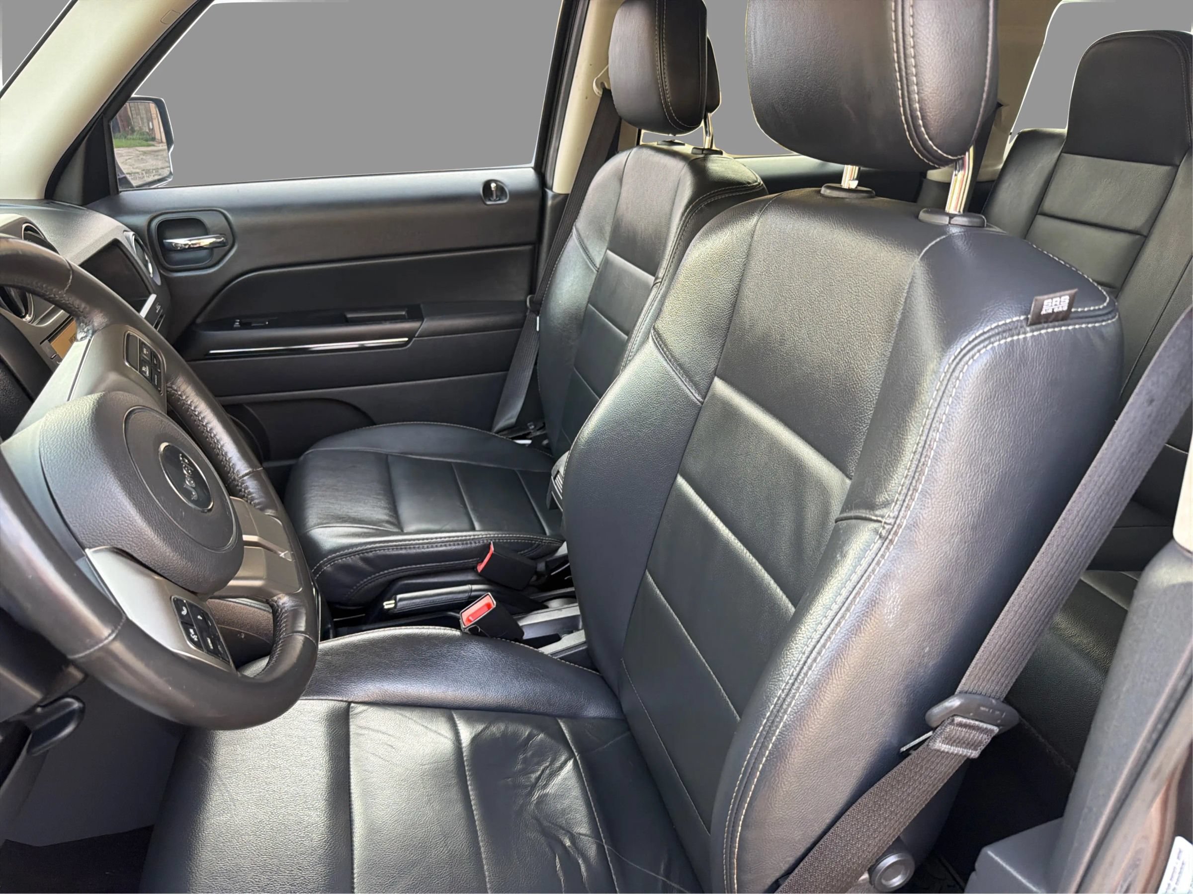 Used 2014 Jeep Patriot Limited w/ Sun/Sound Group AWD/4WD image 10
