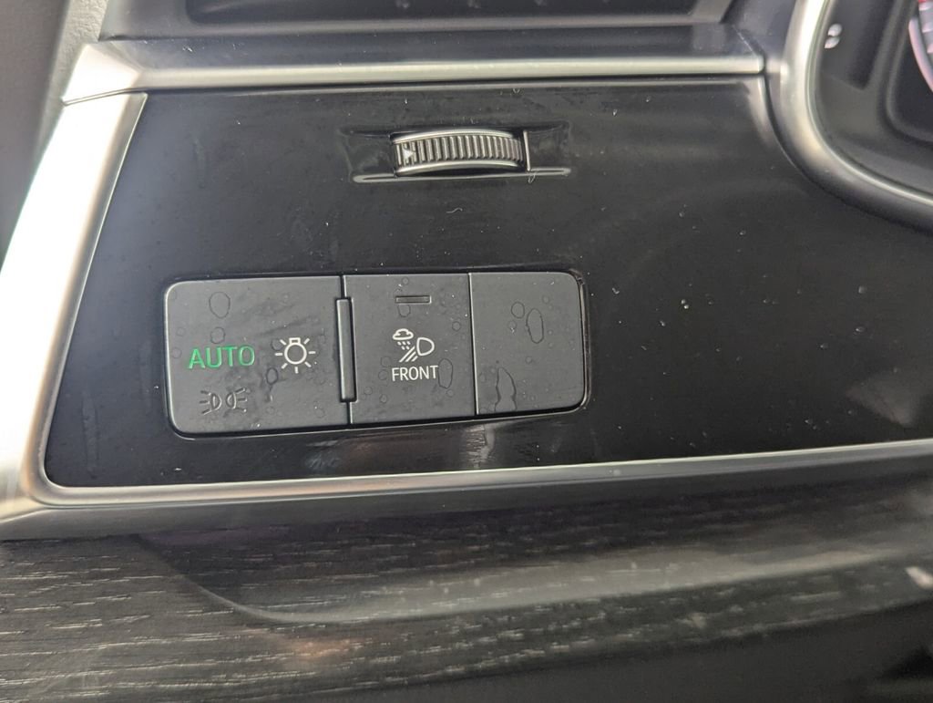 Used 2025 Audi Q7 3.0T Premium Plus image 13