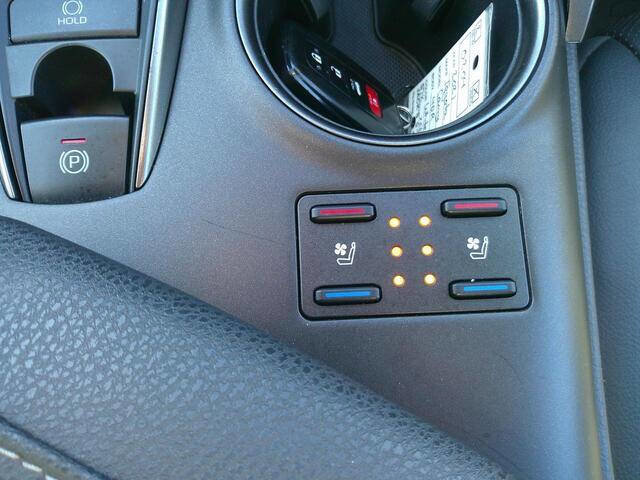 Used 2021 Toyota Camry XSE w/ Navigation Package image 21