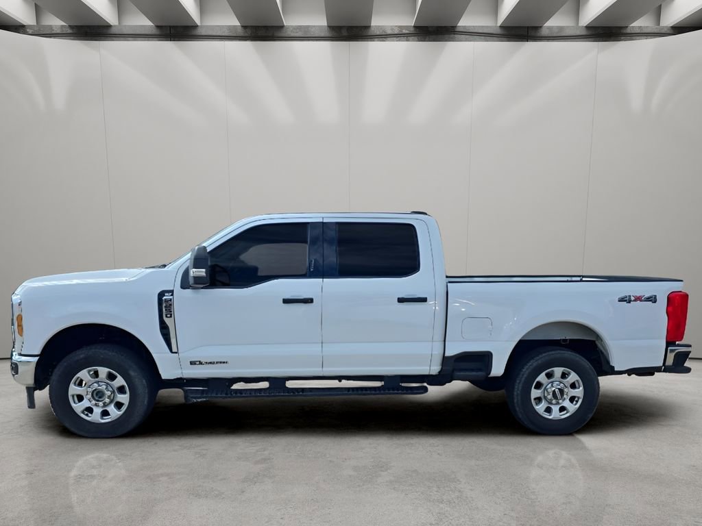 Used 2024 Ford F250 XLT AWD/4WD image 3