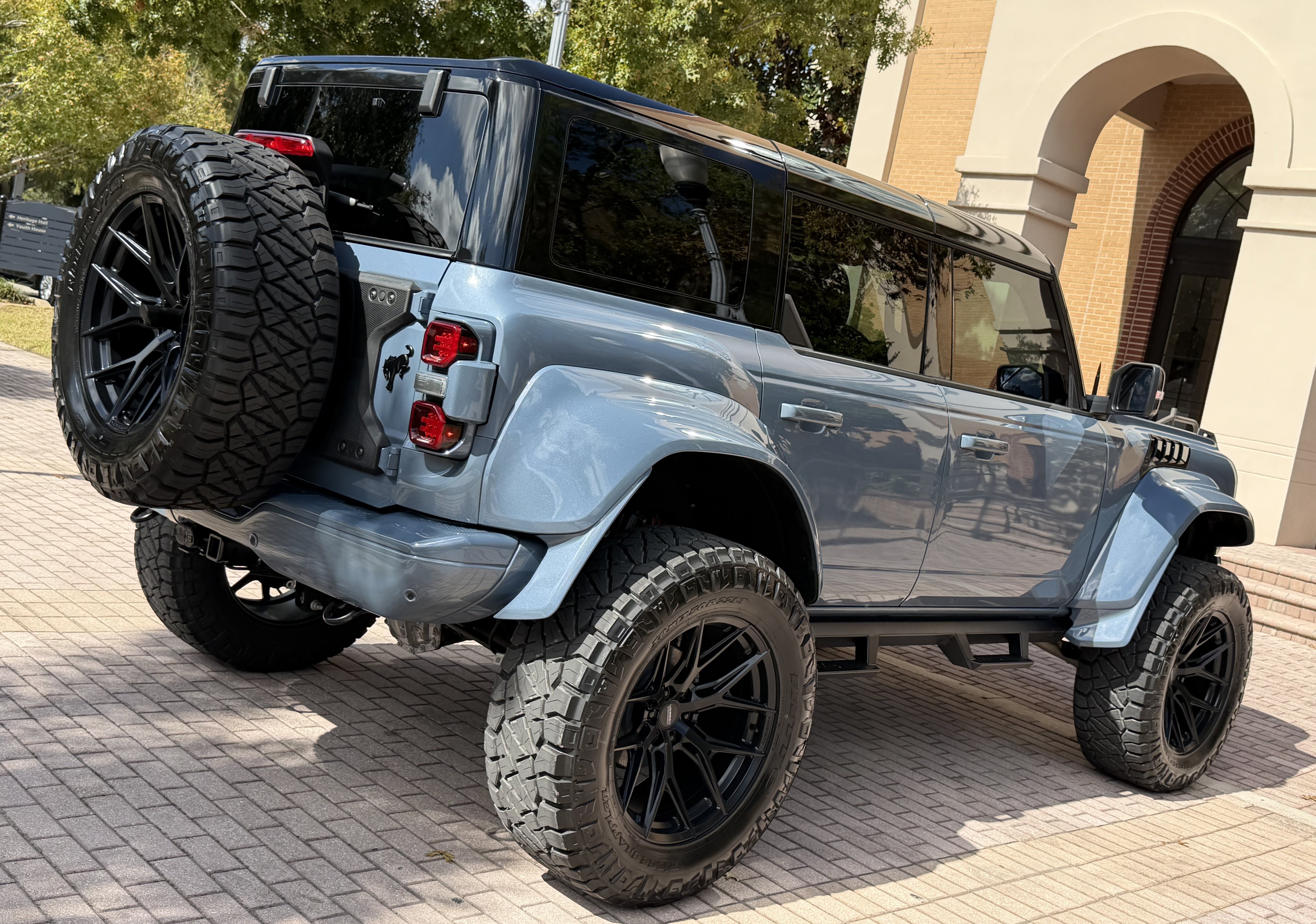Used 2025 Ford Bronco Raptor AWD/4WD image 11