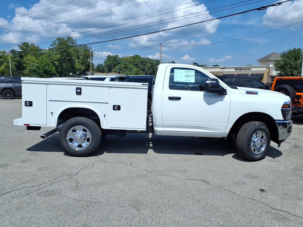 New 2026 RAM 2500 Tradesman w/ Chrome Appearance Group AWD/4WD image 3