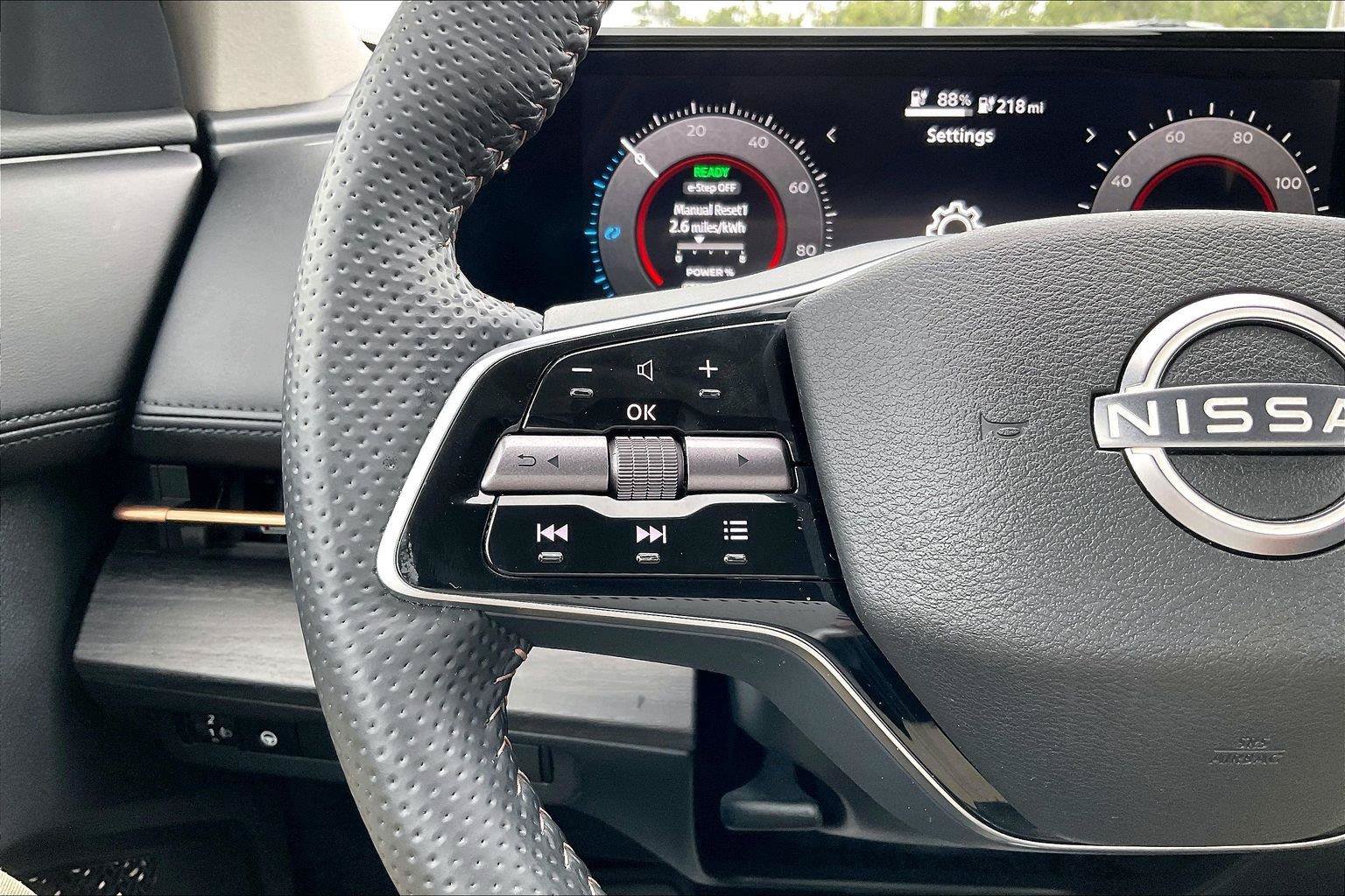 Certified 2023 Nissan Ariya FWD image 18