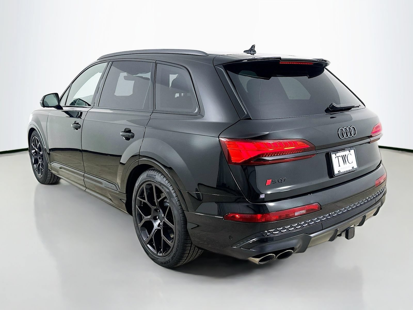 New 2026 Audi SQ7 Premium Plus AWD/4WD image 7