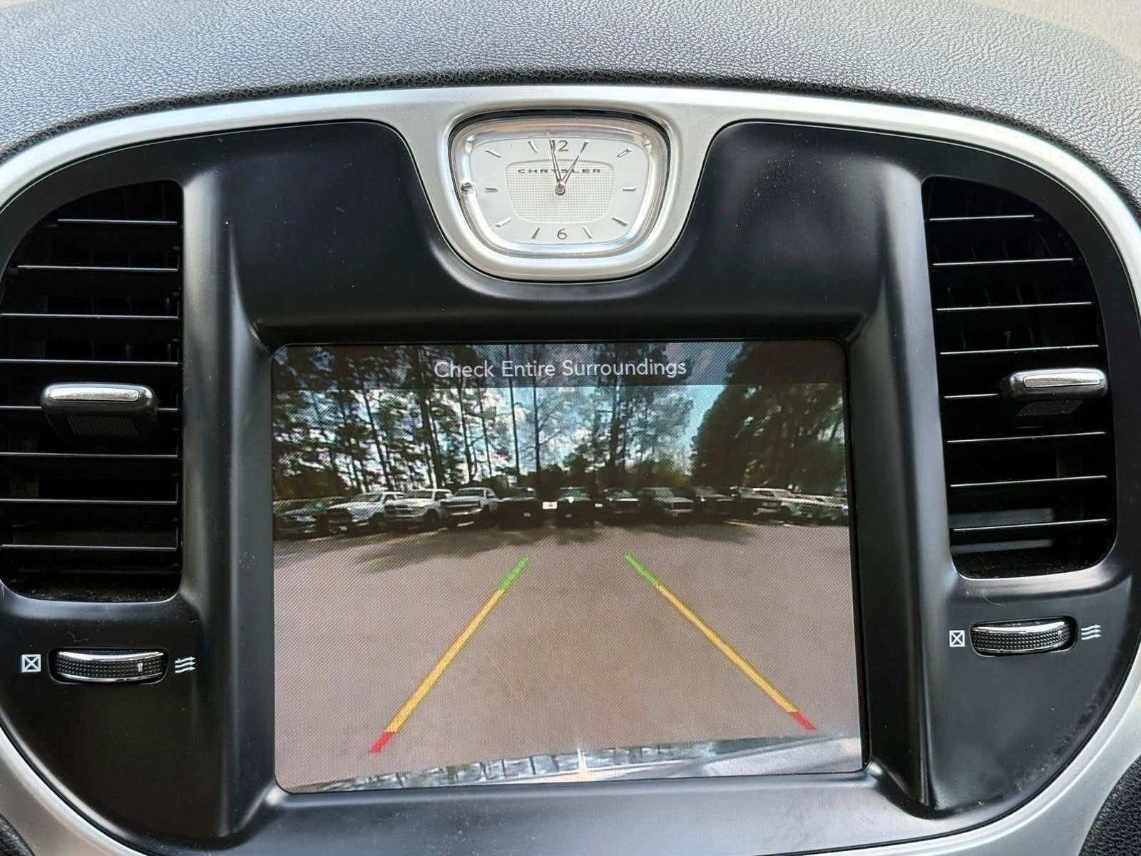 Used 2015 Chrysler 300 Limited w/ Driver Convenience Group image 45