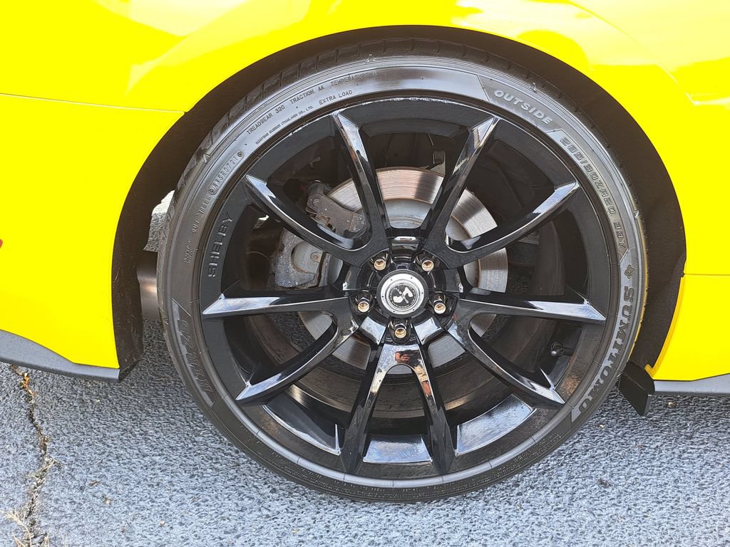 Used 2017 Ford Mustang GT Premium w/ GT Performance Package RWD image 16