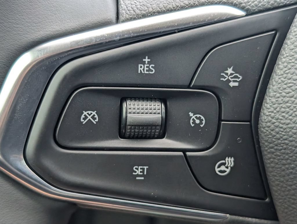 New 2026 Chevrolet Trax LT w/ Sunroof Package FWD image 19