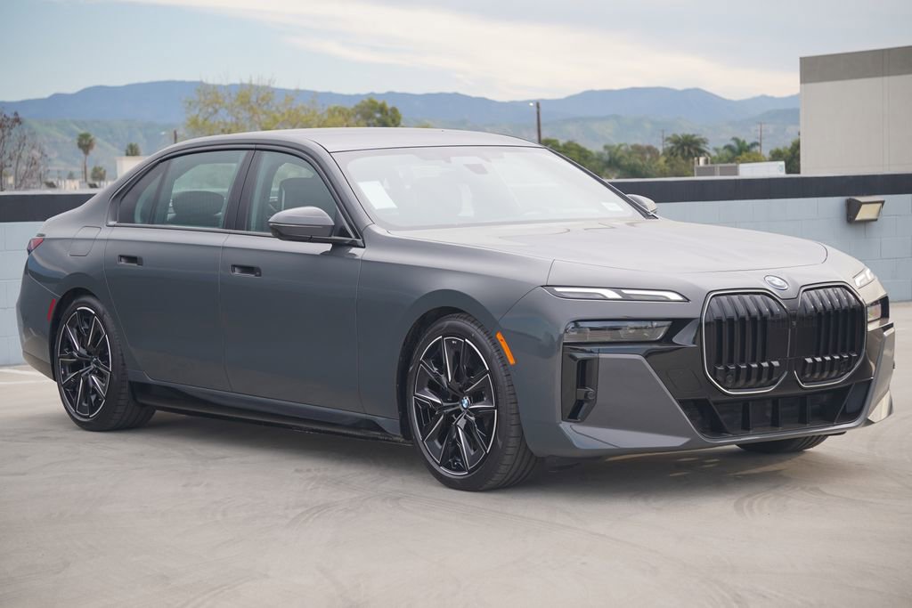 New 2026 BMW 750e xDrive AWD/4WD image 3