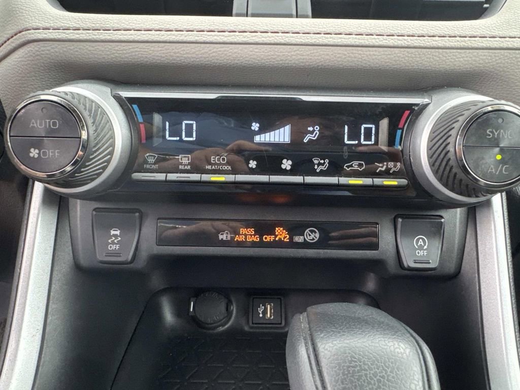 Used 2023 Toyota RAV4 XLE image 37