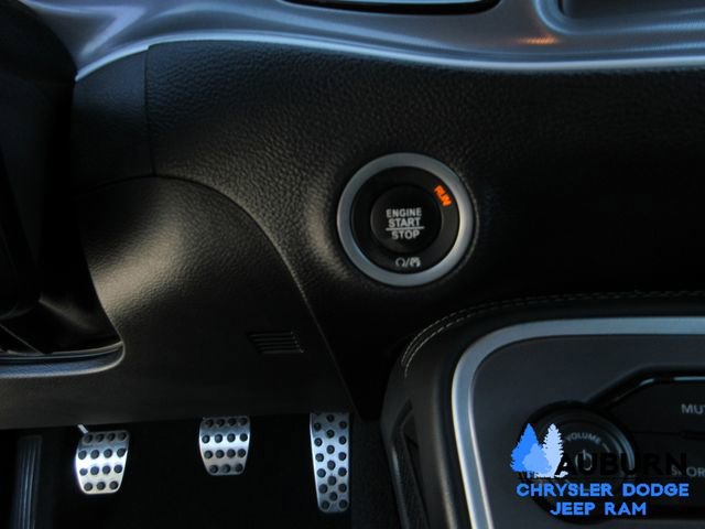 Used 2022 Dodge Challenger R/T image 23