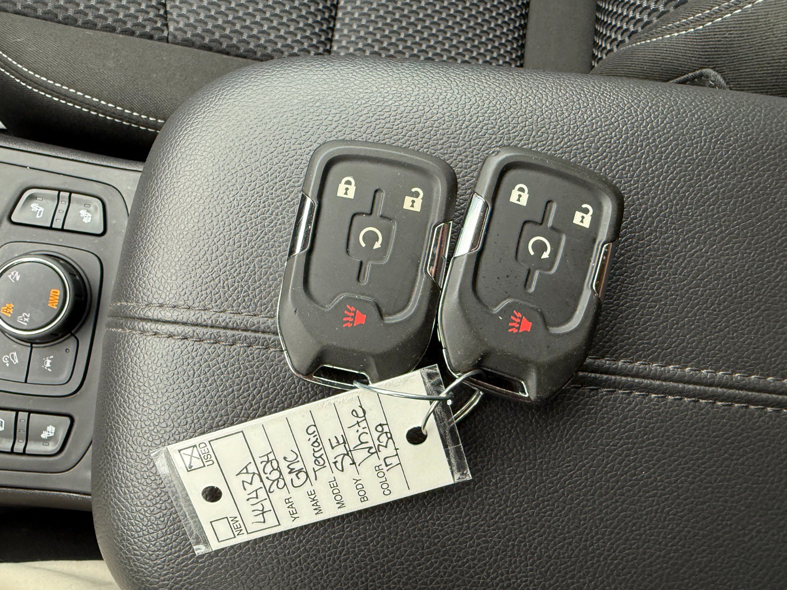 Used 2024 GMC Terrain SLE w/ Driver Convenience Package AWD/4WD image 36