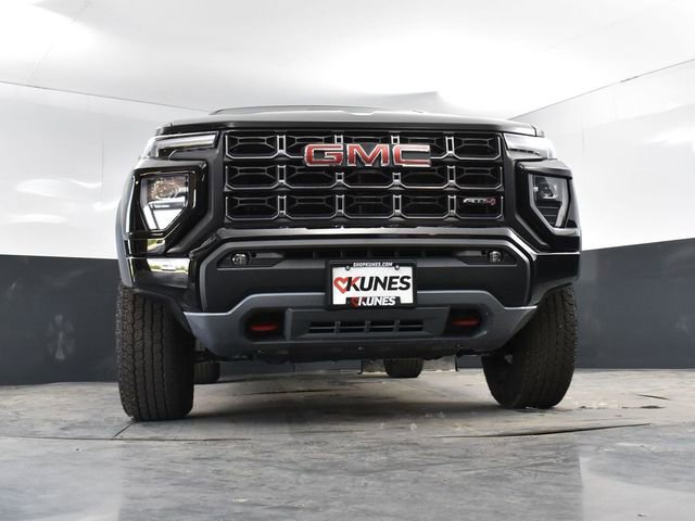 Used 2025 GMC Canyon AT4 image 40