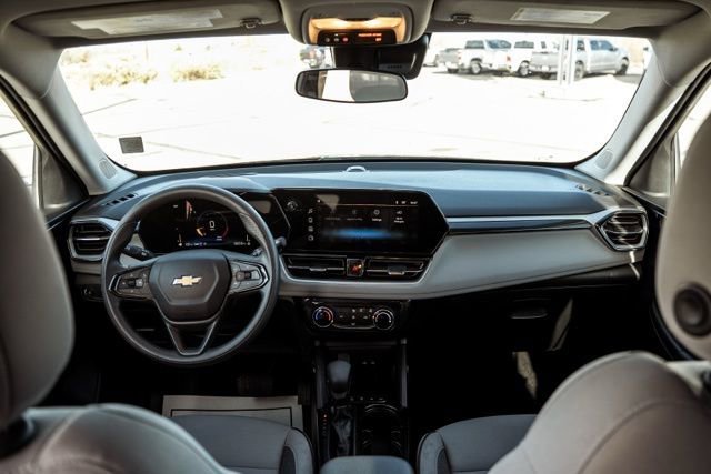 Used 2025 Chevrolet TrailBlazer LT image 16