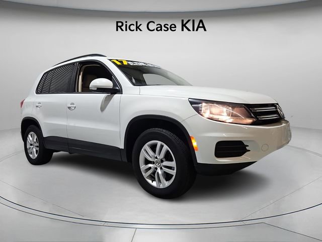 Used 2017 Volkswagen Tiguan S image 9