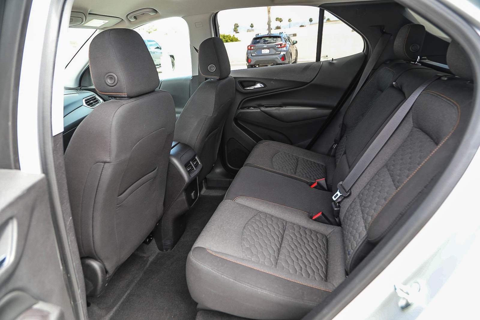 Used 2018 Chevrolet Equinox LT image 18