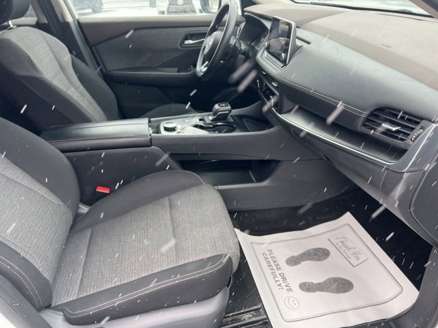 Used 2023 Nissan Rogue SV image 30