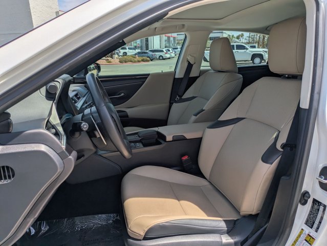 Used 2020 Lexus ES 300h FWD image 16