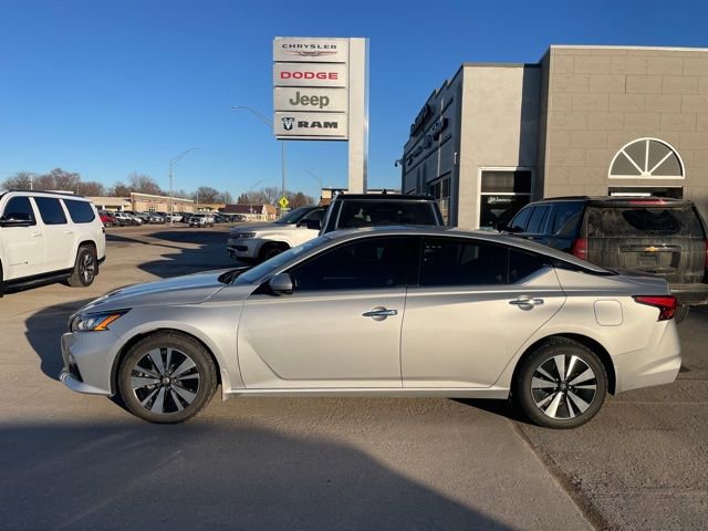 Used 2020 Nissan Altima 2.5 SV