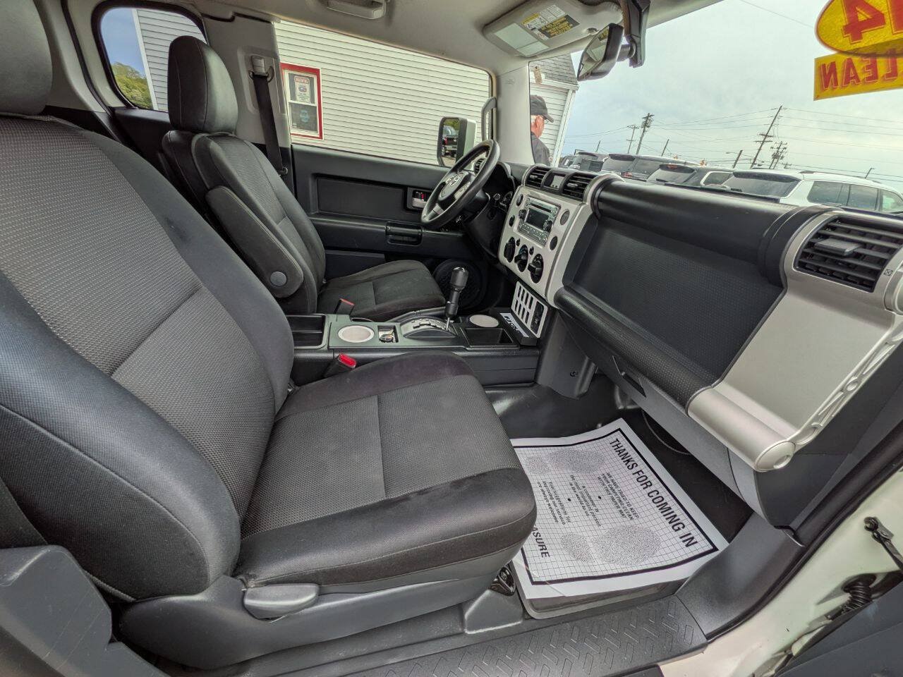 Used 2014 Toyota FJ Cruiser 2WD w/ Convenience Package image 18