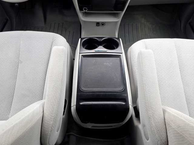 Used 2014 Toyota Sienna LE AWD/4WD image 35