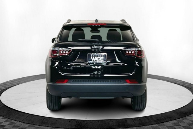 New 2026 Jeep Compass Latitude image 4