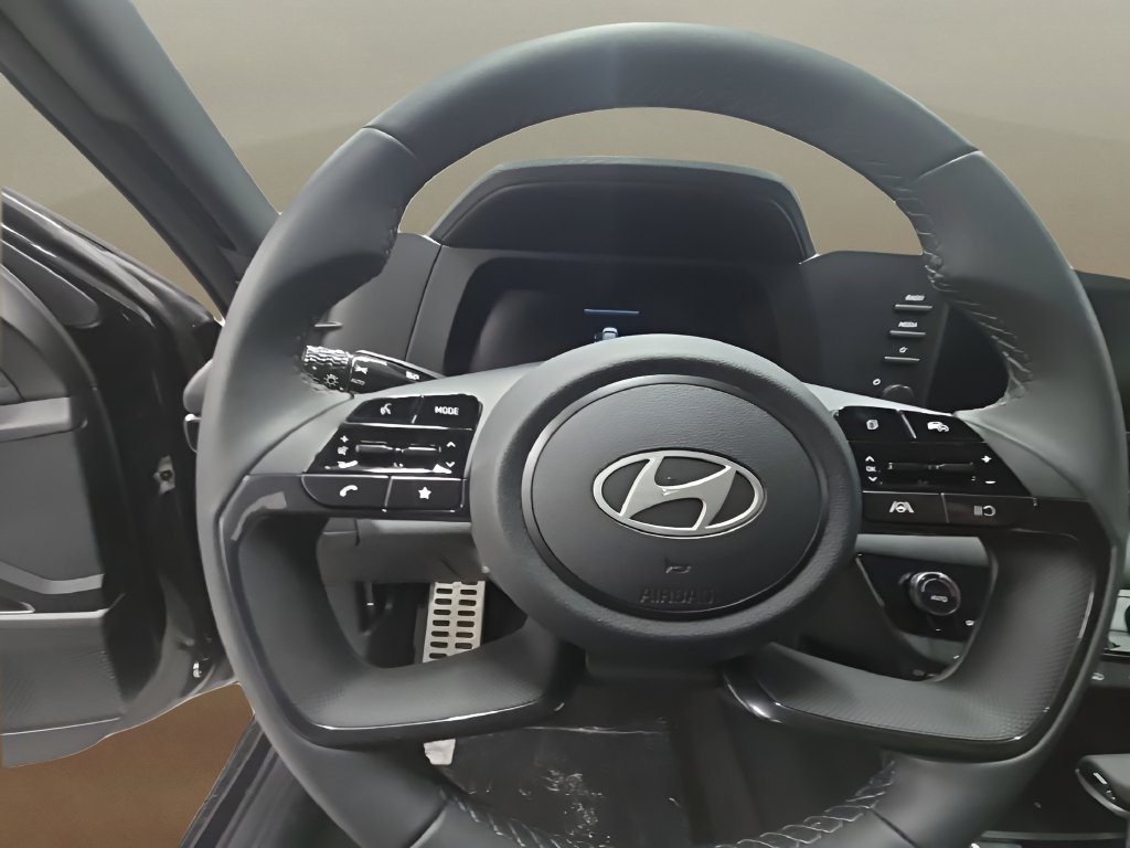 New 2026 Hyundai Elantra SEL Sport FWD image 30