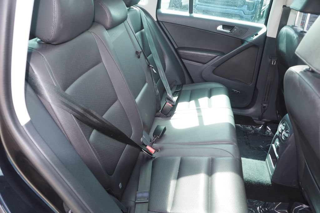 Used 2015 Volkswagen Tiguan S FWD image 18