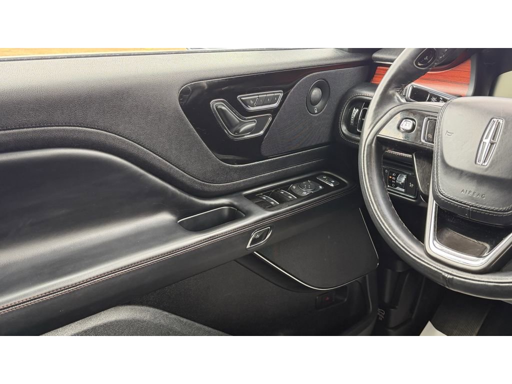 Used 2022 Lincoln Aviator Reserve w/ Equipment Group 201A image 17