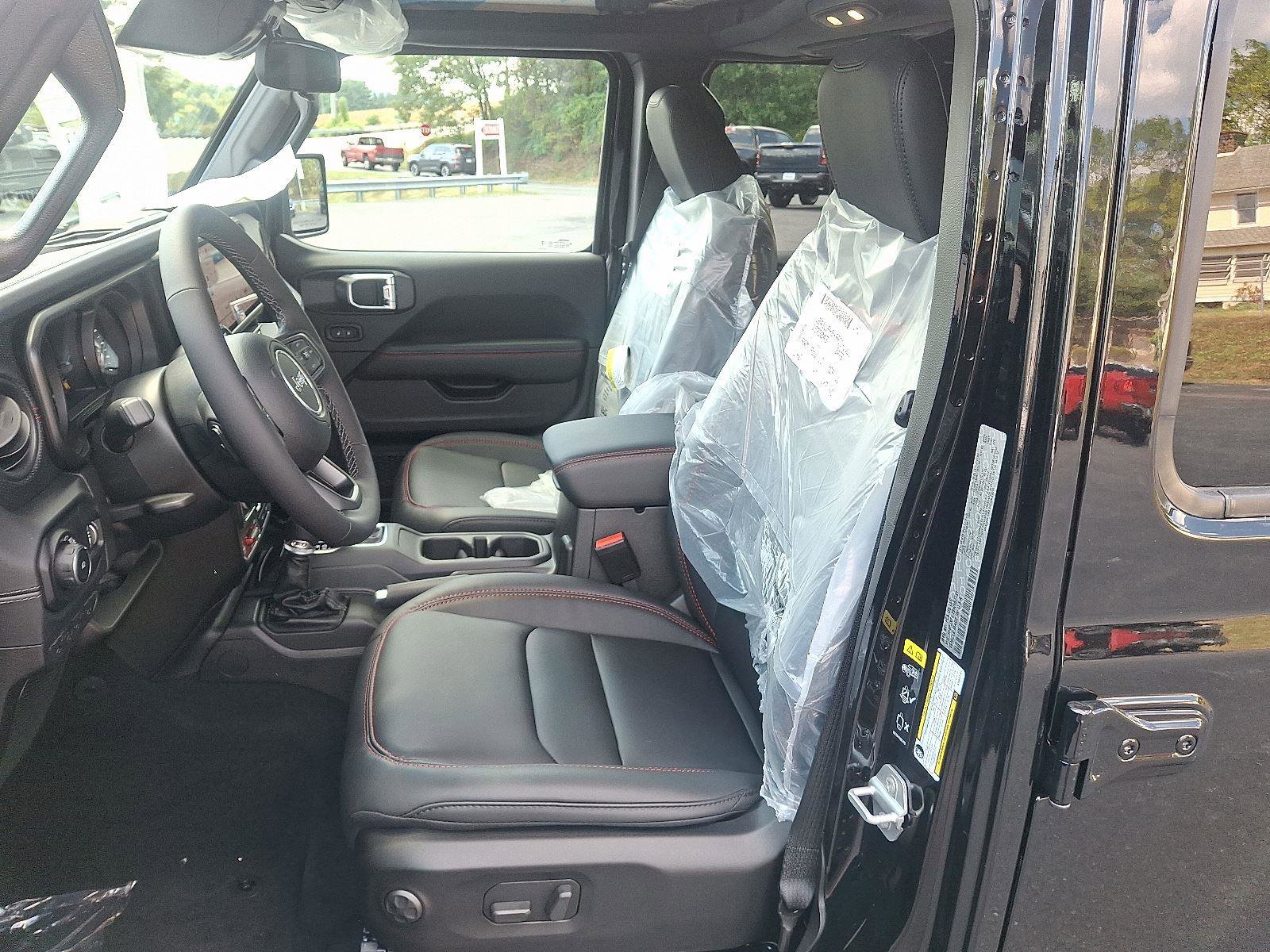 New 2025 Jeep Wrangler Unlimited Rubicon image 7