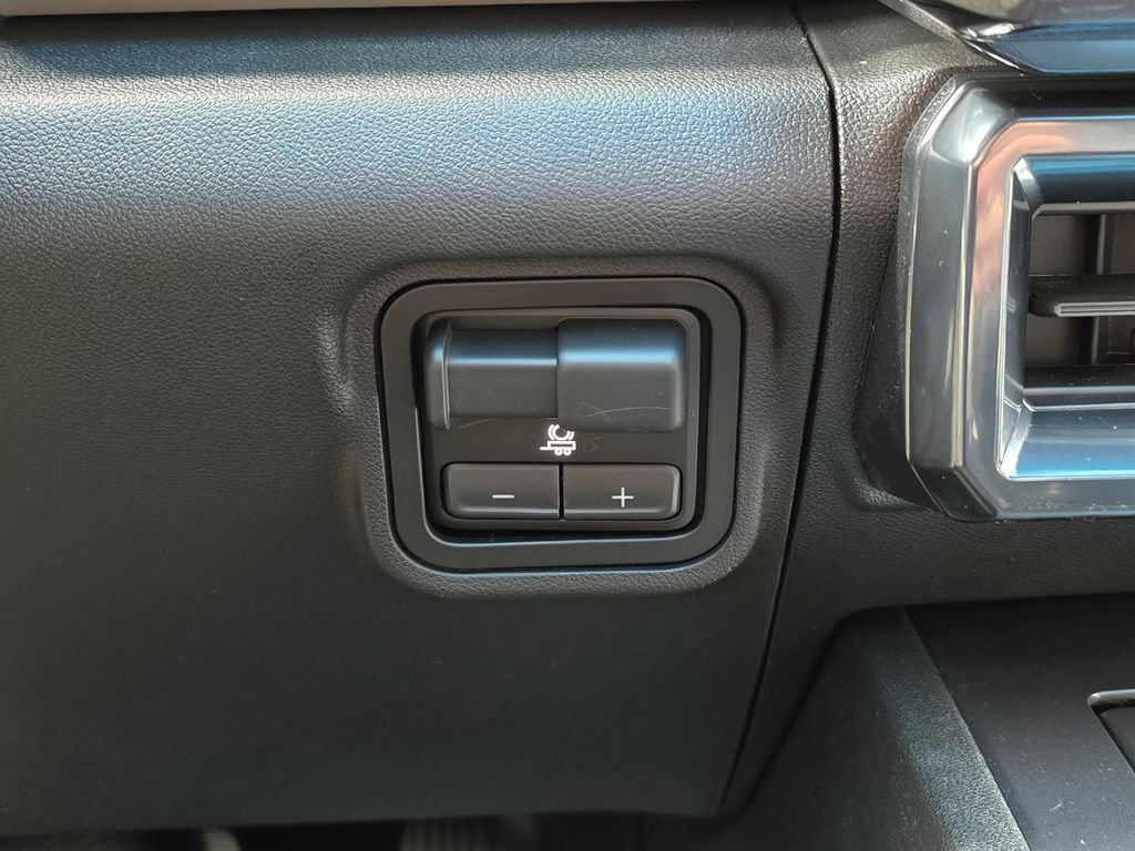 New 2026 GMC Hummer EV SUV w/ LPO, Dark Essentials Package image 60