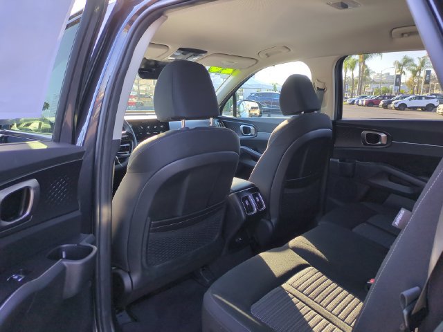 Certified 2026 Kia Sorento LX FWD image 35