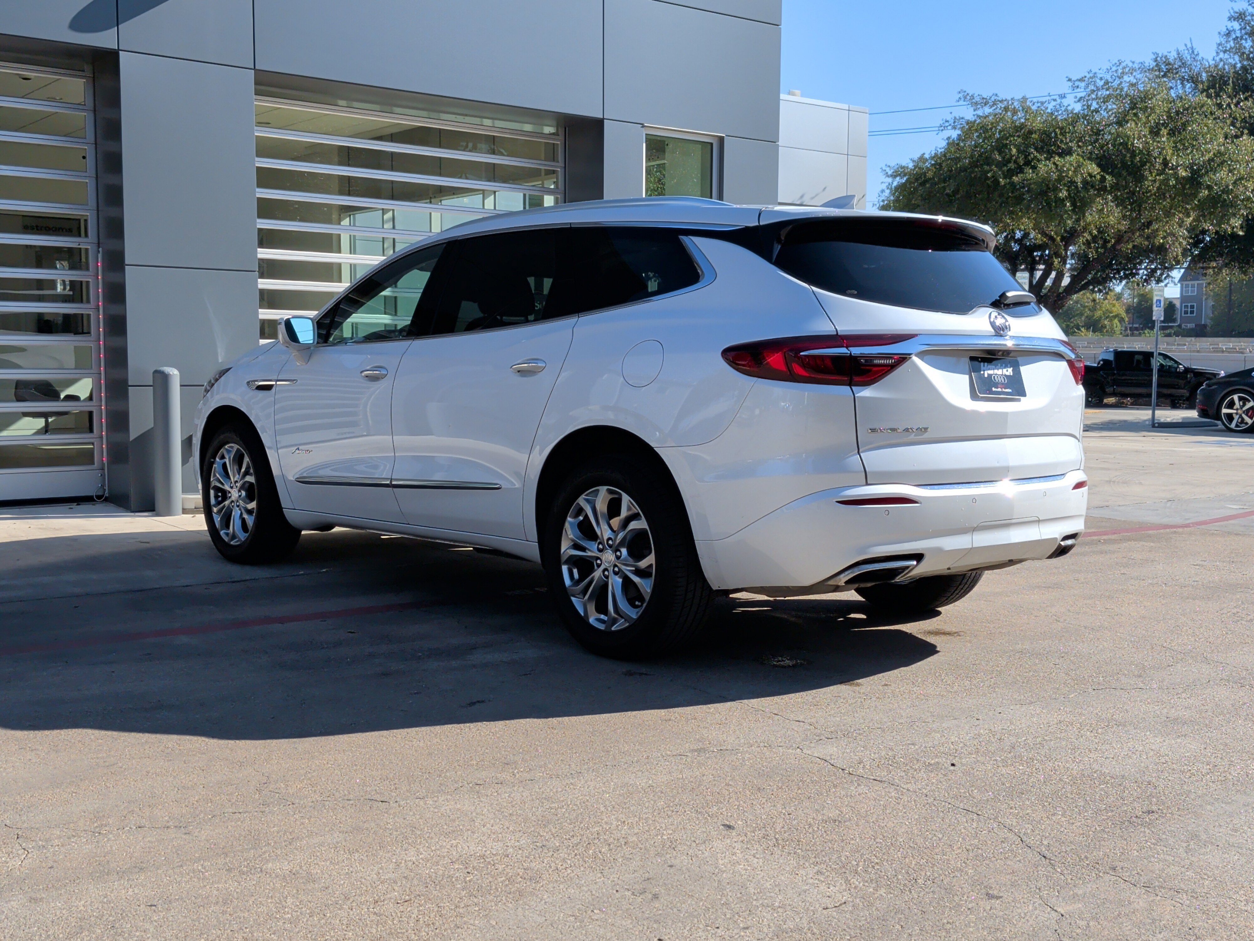 Used 2020 Buick Enclave Avenir w/ Avenir Technology Package image 7