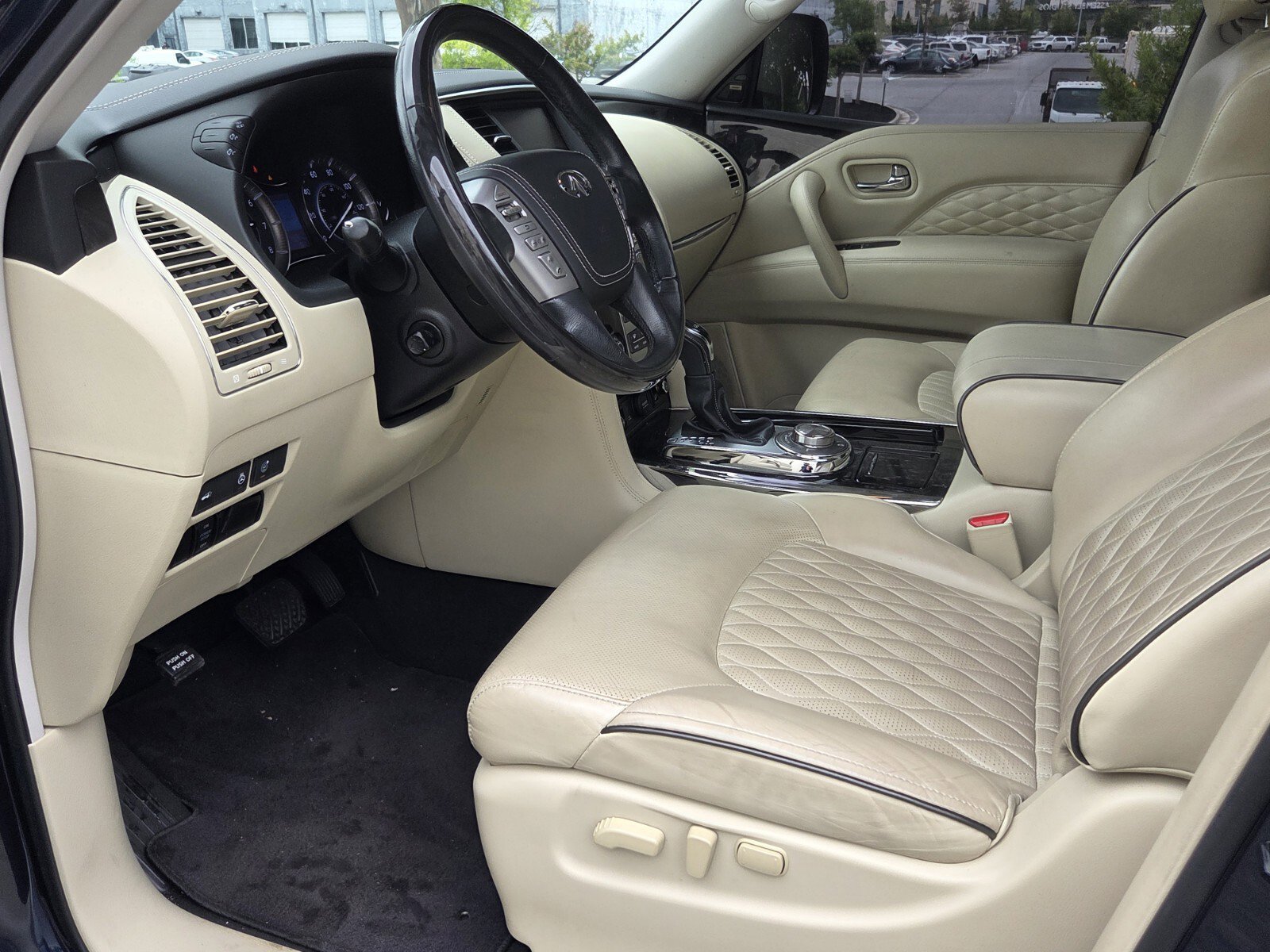Used 2018 INFINITI QX80 4WD w/ Deluxe Technology Package image 17